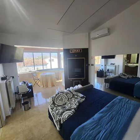 Grecale & Bed & Breakfast 4*
