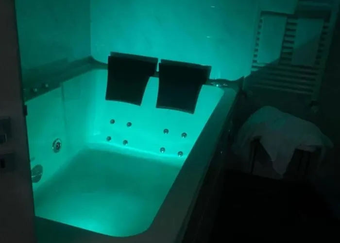 לינה וארוחת בוקר Grecale & רנדה