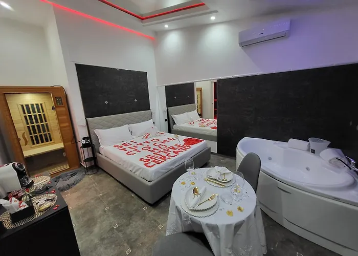 לינה וארוחת בוקר Grecale & 4*